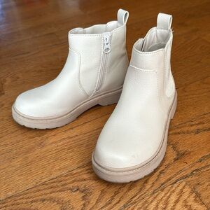 Cream Ankle Boots with Zipper size 13